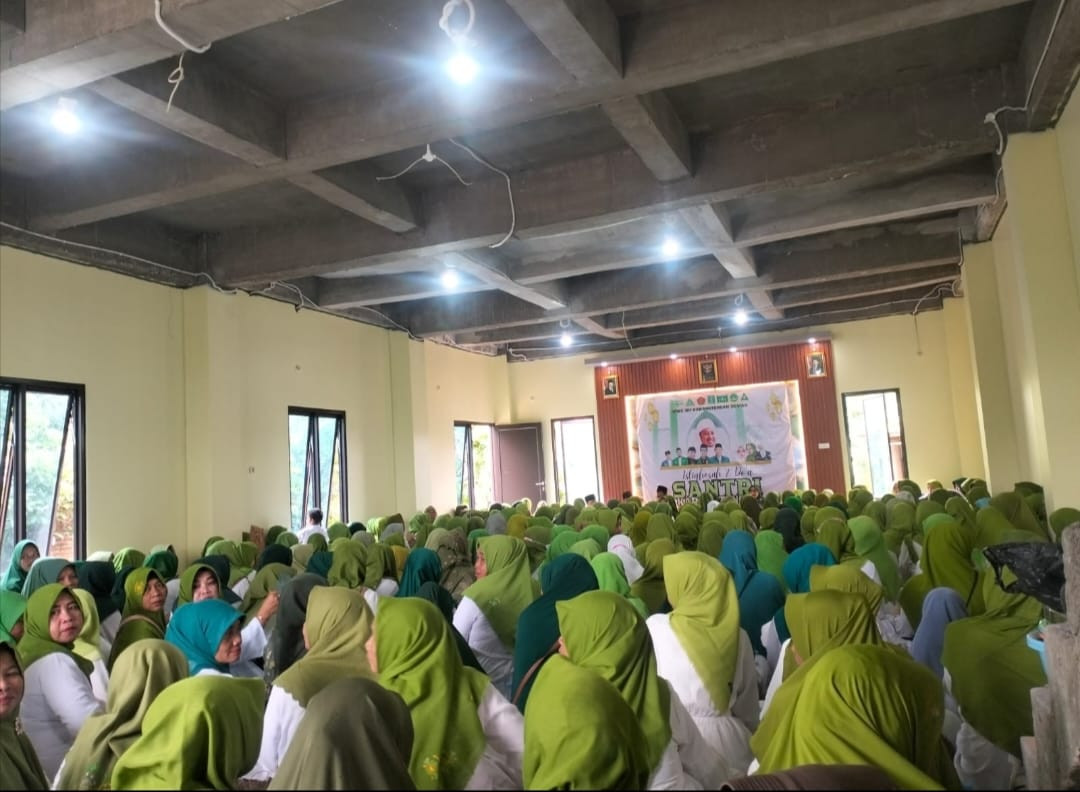 istingghosah doa bersama dan memperingati Hari santri Nasional (HSN)muslimat dan fatayat se kec.karangtengah