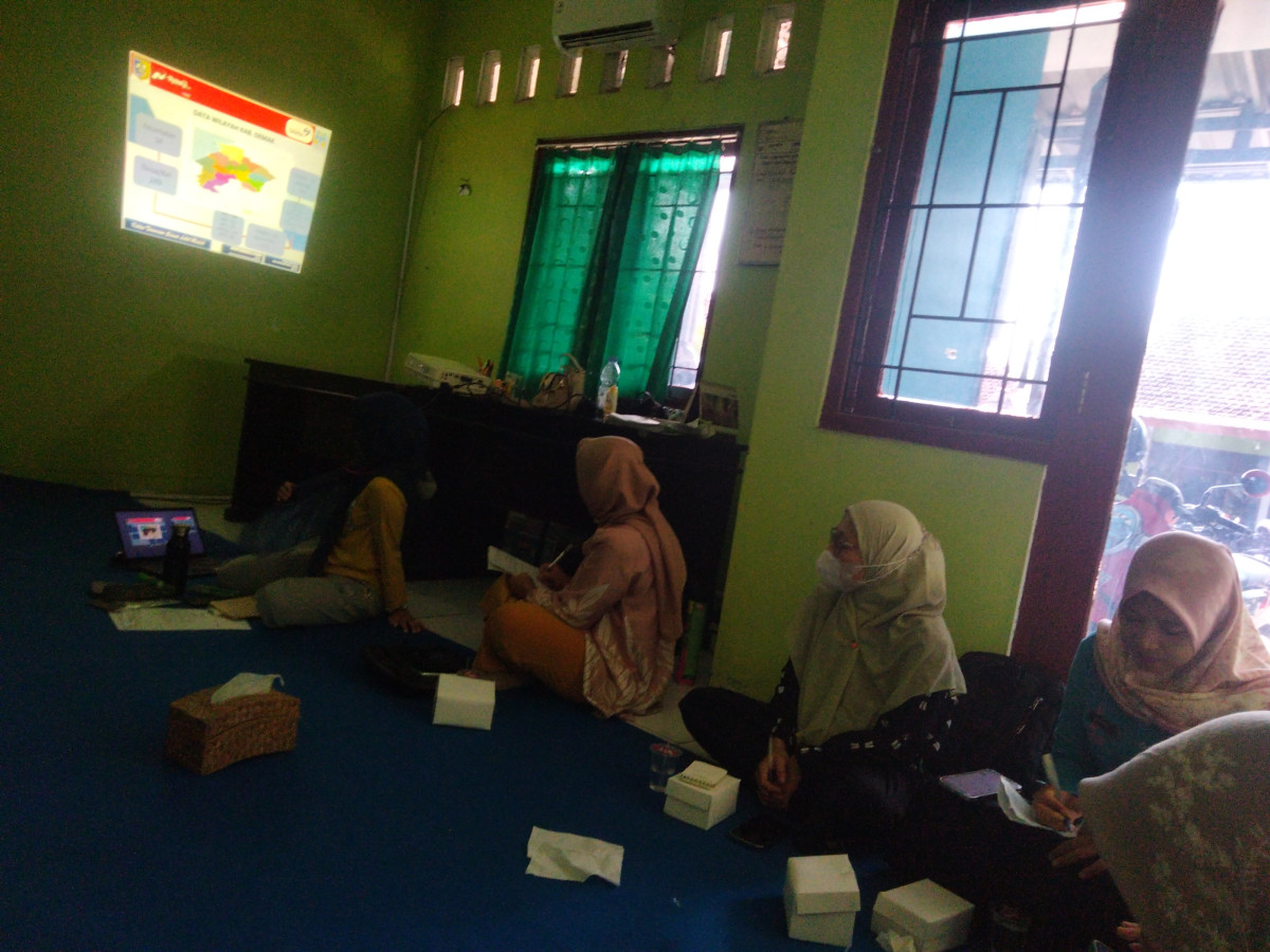 Lini lapangan