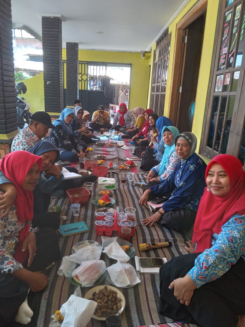 pertemuan rutinitas tiap bulan