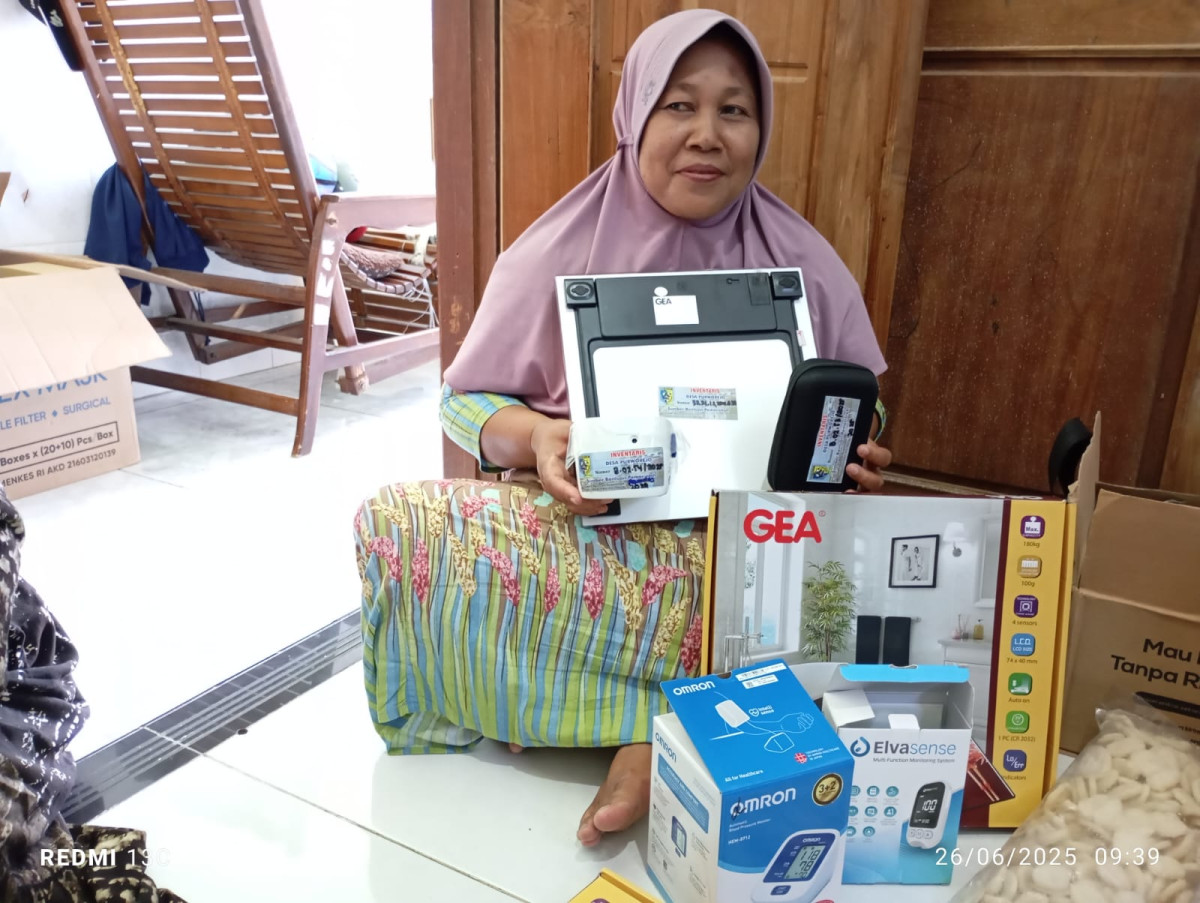 penyerahan alat kesehatan yang baru