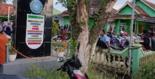 antri pengambilan BST pos