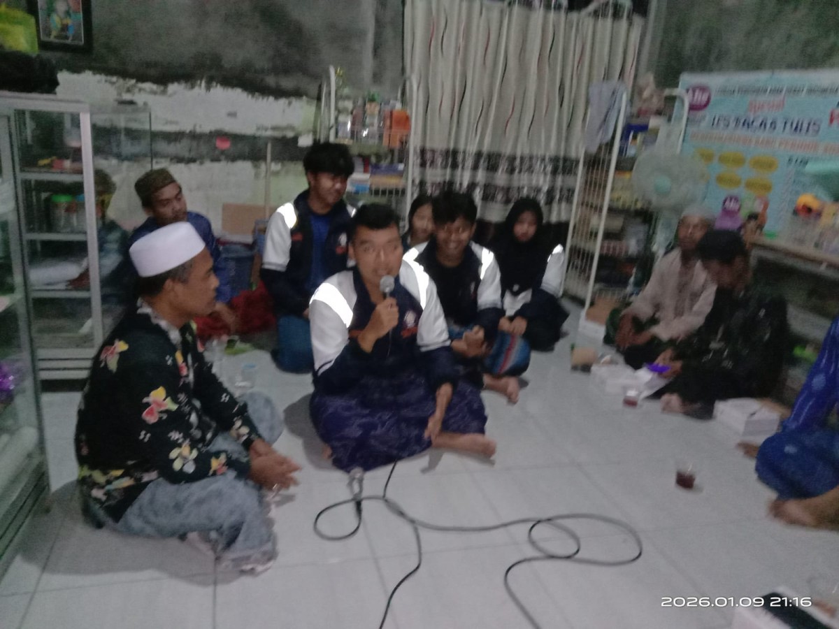 kegiatan KKN undip berbaur dengan warga