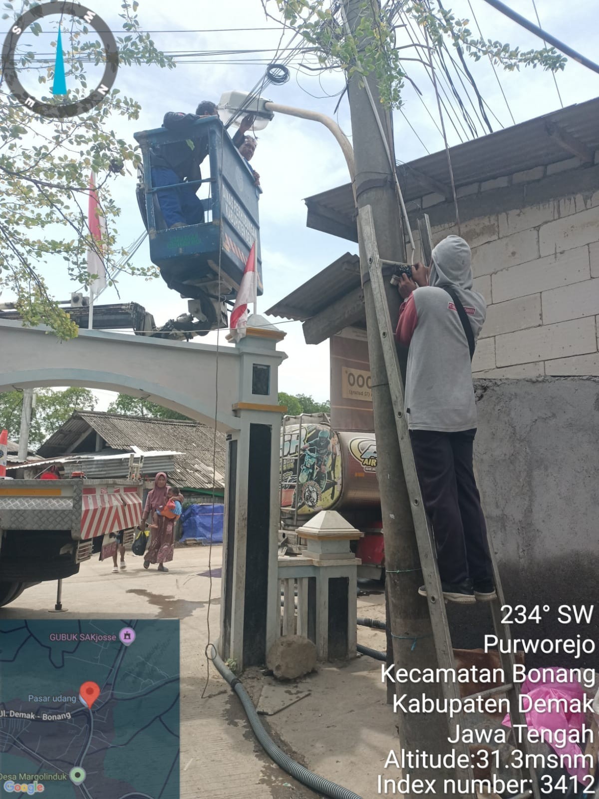 Perbaikan jaringan lampu penerangan umum untuk aktifitas warga