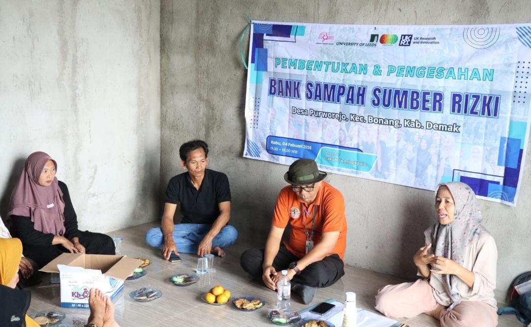 sosialisasi kepada masyarakat tentang bank sampah