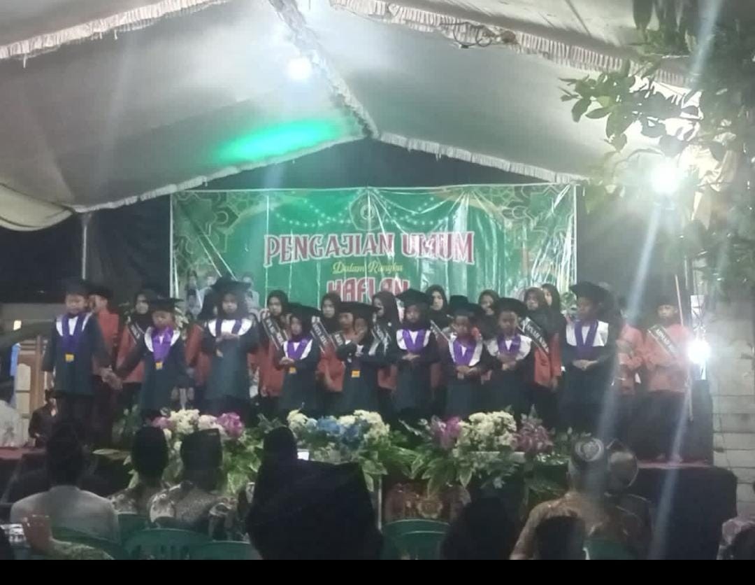 Pengajian umum dalam rangka akhir sanah madin tambak polo