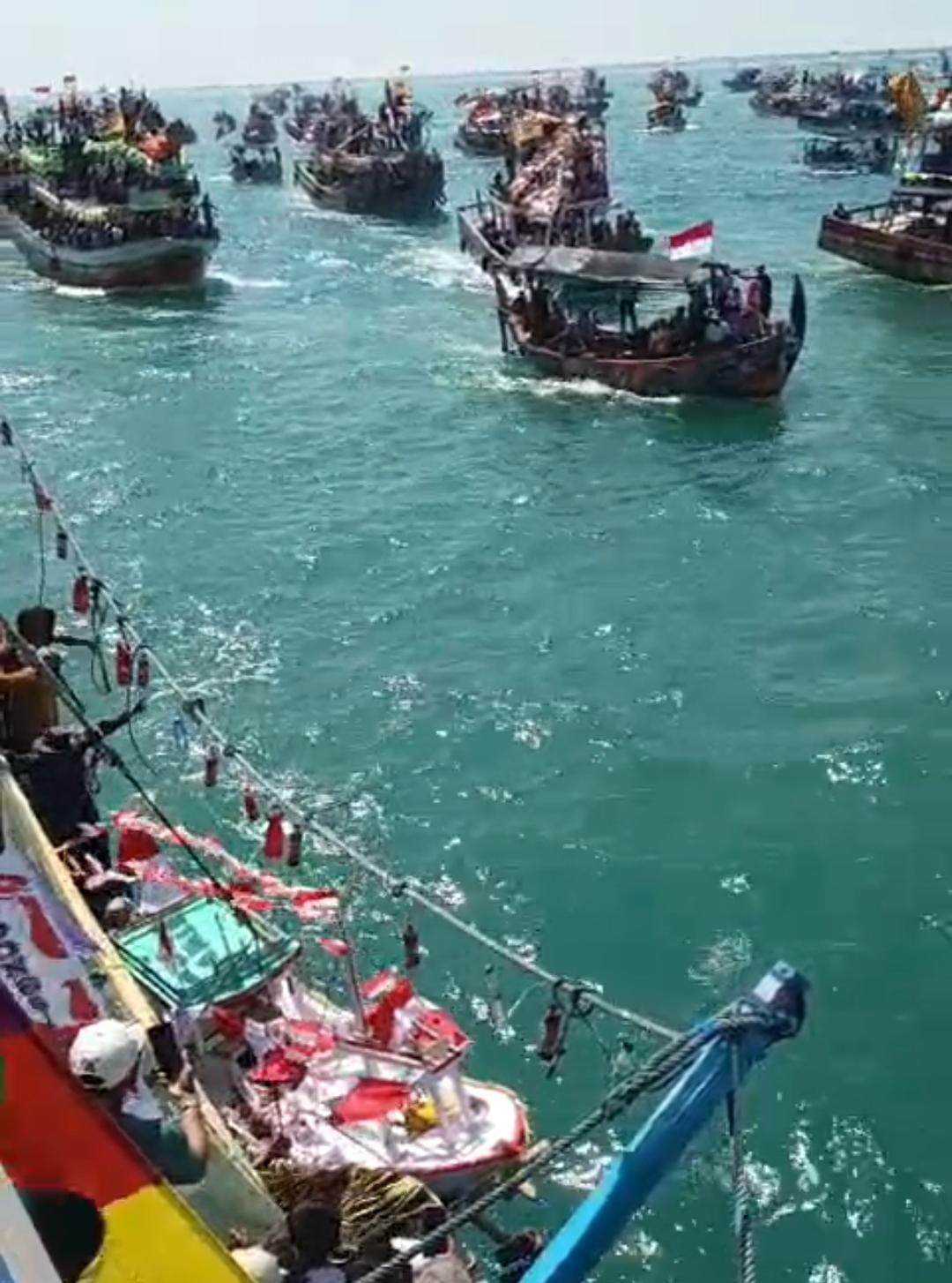 Pesta syawalan di pelabuhan muarademak