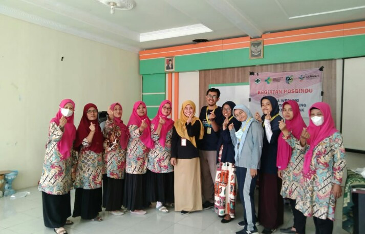 Kader posbindu , Bu Bidan & Adik KKN UGM