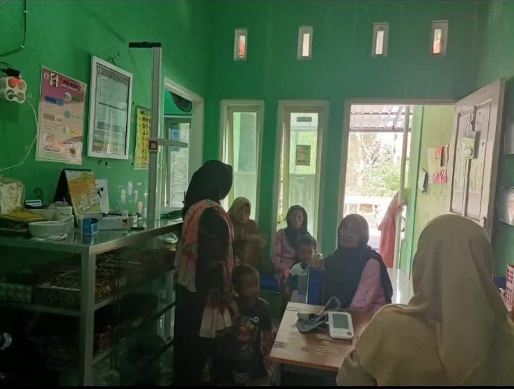 Pemeriksaan Rutin di PKD Desa Wedung