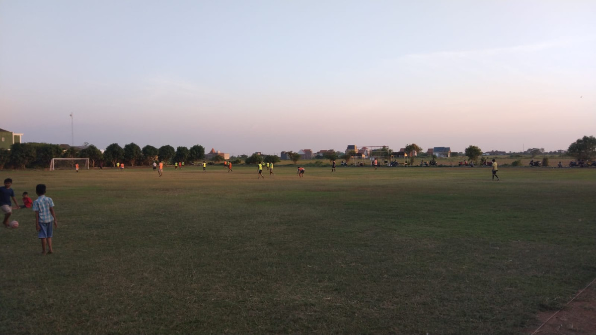 Main sepak bola