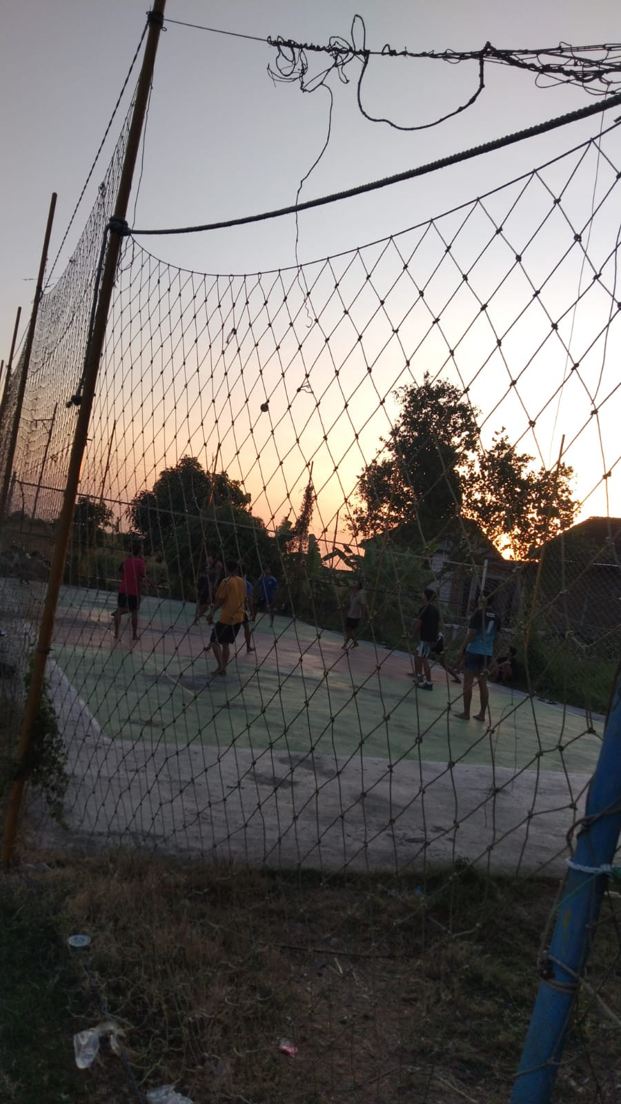 Main volly