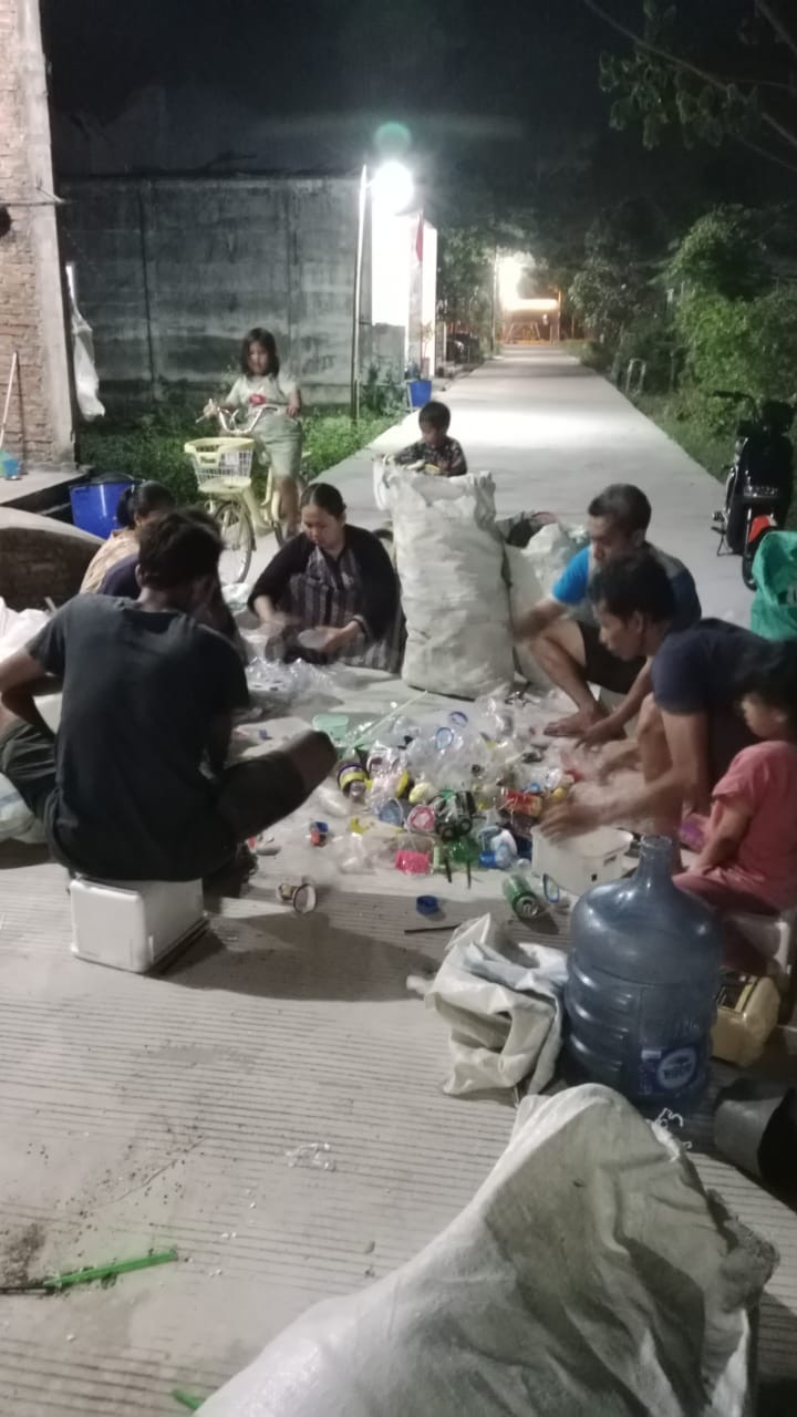 Kerja bakti memelih rosok