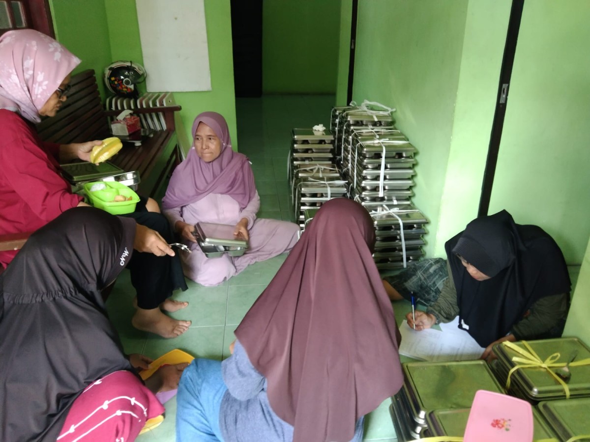 Pemberian makanan B3