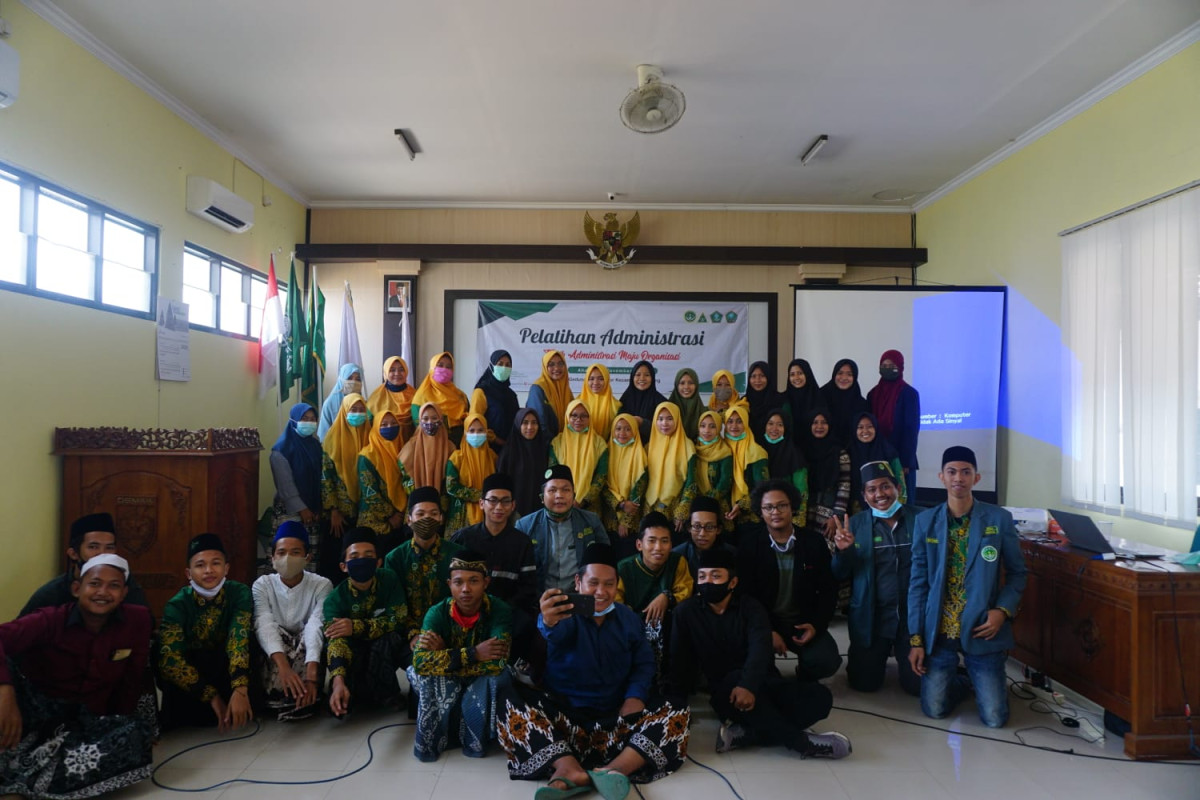 Pelatihan Administrasi Maju Organisasi Bagi Pelajaran Ipnu Ippnu Kecamatan Wedung