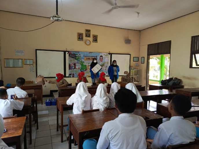 Kegiatan Sosialisasi  Penyakit TBC di Sekolah Smp Hidayatullah Desa Buko