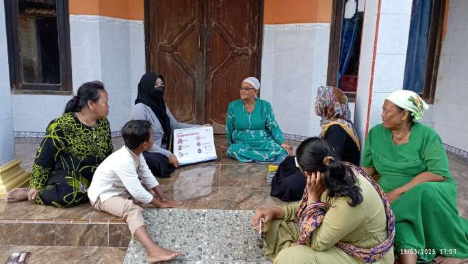 Kegiatan Penyuluhan Tentang Penyakit Menular  TBC Kepada IBU-IBU Dusun Buko