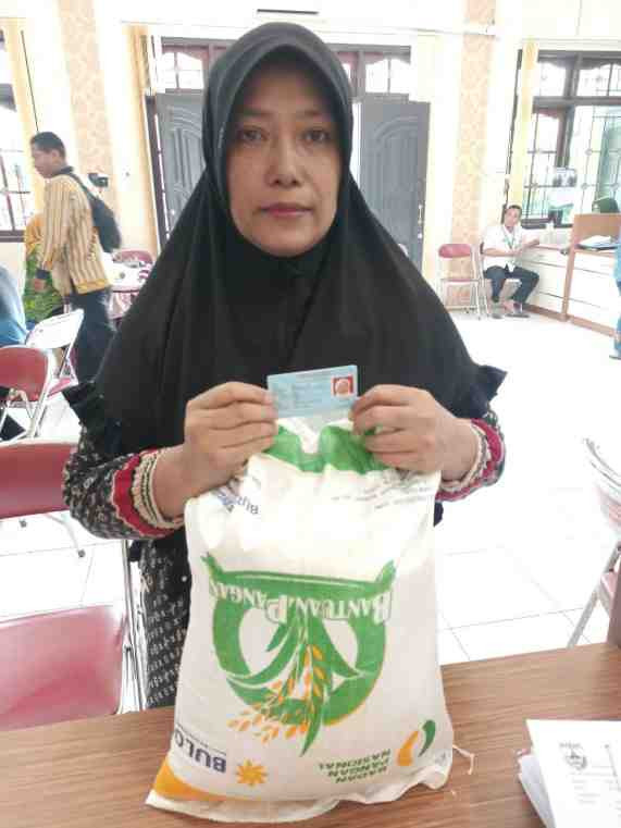 Kegiatan Pembagian  Bantuan Sembako di Desa Buko