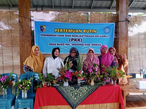 Kegiatan Pertemuan PKK Desa Buko