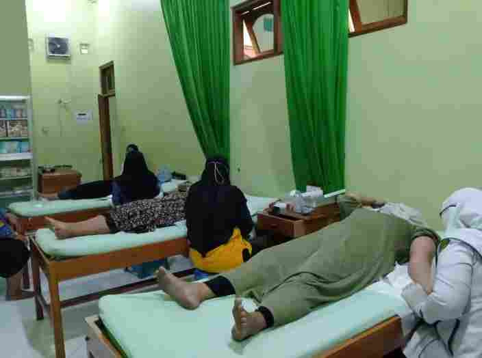 Pelayanan KB di Klinik Zulfa Kecamatan Wedung dalam Rangka Hari Kotrasepsi Sedunia Terintegritas TNI Manunggal Bangga Kencana Kesehtan Tahun 2024