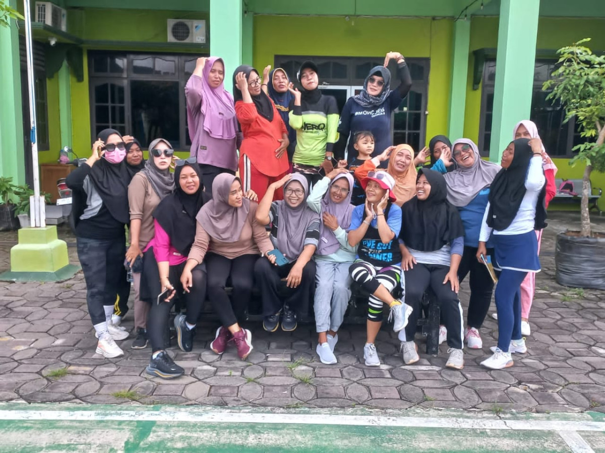 Kegiatan Senam Di Desa Buko Dilaksanakan Setiap 2 Minggu Sekali Di Balai Desa Buko Bulan Februari 2025