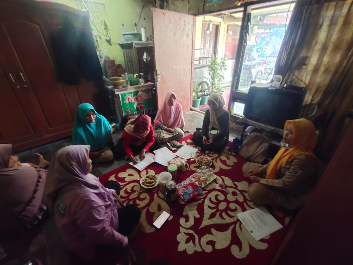 Pembinaan Kepada Kader Bina Keluarga Remaja (BKR) Desa Buko