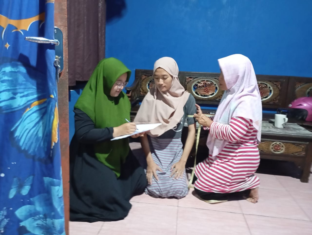 Kunjungan Tim Pendamping Keluarga (TPK) RW 01 Calon Pengantin Bulan Februari 2025