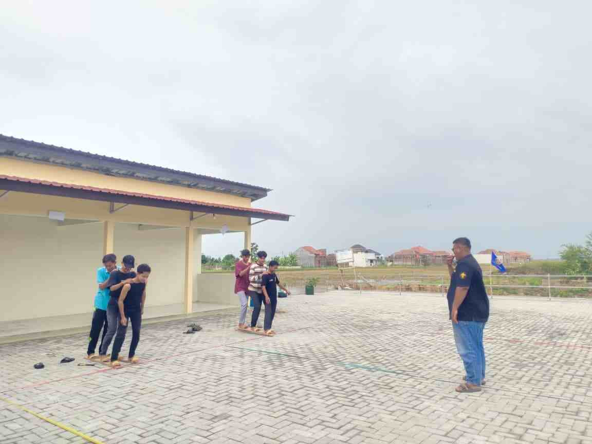 Kegiatan Lomba Bakiak Antar RW Menyongsong Gebyar Budaya dan HUT RI Ke 80 Tahun  Bersama Karang Taruna Desa Buko Kecamatan Wedung