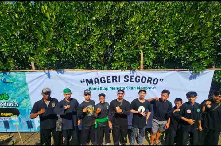 Kegiatan Penanaman Magrove untuk Melestarikan dan Menjaga Alam agar Terlindungi di  Tambak Gojoyo Desa Wedung Bersama Pagar Nusa Kecamatan Wedung