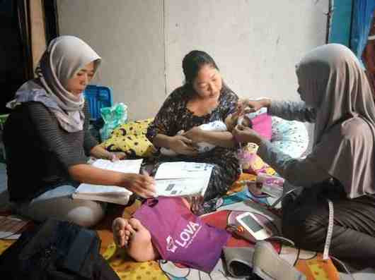 Edukasi Kepada Ibu Balita Untuk Memberikan Makanan Yang Bergizi di RW 01 Desa Buko Kecamatan Wedung