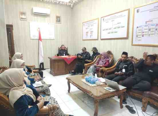 Rapat Koordinasi Pemerintah Desa untuk Pembahasan  Tertib Pajak PBB di Desa Buko Kabupaten Demak