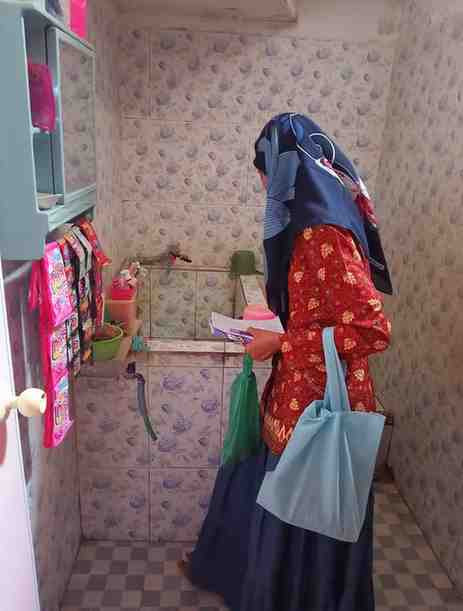 Pemberantasan Sarang Nyamuk dan Edukasi Kepada Warga untuk Menjaga Lingkungan Agar Tetap Sehat di RT 01 RW 08 Desa Buko Kecamatan Wedung Kabupaten Demak