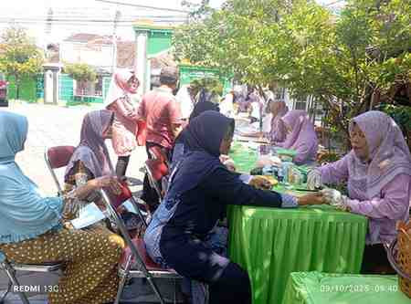 Memberikan Pelayanan  Posyandun ILP Kepada Pasangan Usia Subur untuk Menjaga Kesehatan Badan dan Edukasi Pelayanan KB MKJP di Melati I (Satu) Bulan Oktober Tahun 2025