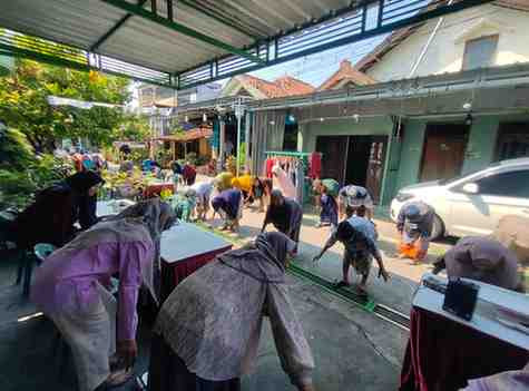 Memberikan Pelayanan  Posyandu ILP Kepada Lansia untuk Menjaga Kesehatan  di Melati II (Dua) Bulan Oktober Tahun 2025