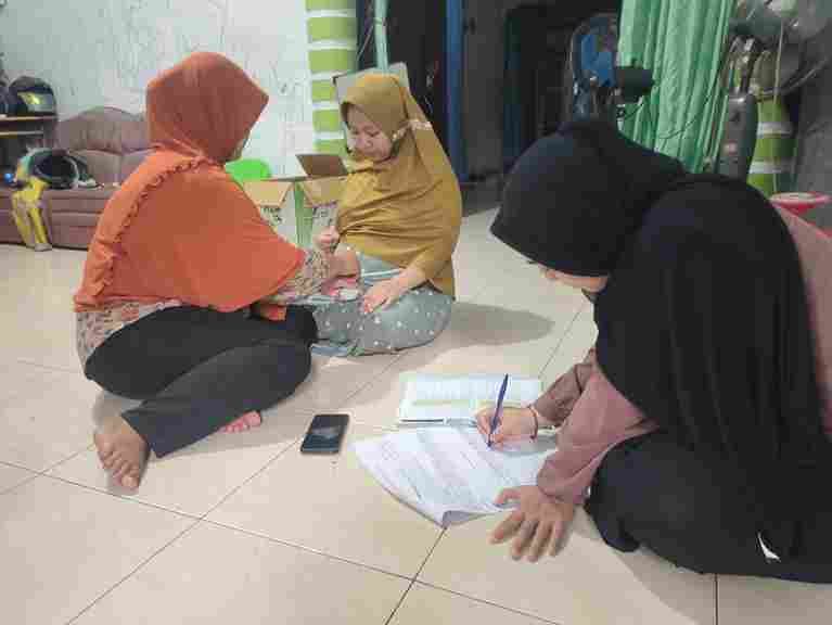 Edukasi Kepada Ibu Hamil dan Pemberian Tablet Tambah Darah di RW 04 Desa Buko Kecamatan Wedung