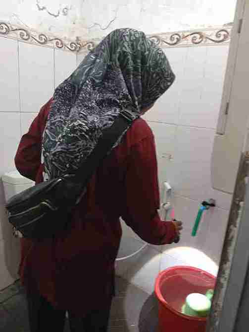 Pemberantasan Sarang Nyamuk dan Edukasi Kepada Warga untuk Menjaga Lingkungan Agar Tetap Sehat di RT 01 RW 04 Desa Buko Kecamatan Wedung Kabupaten Demak