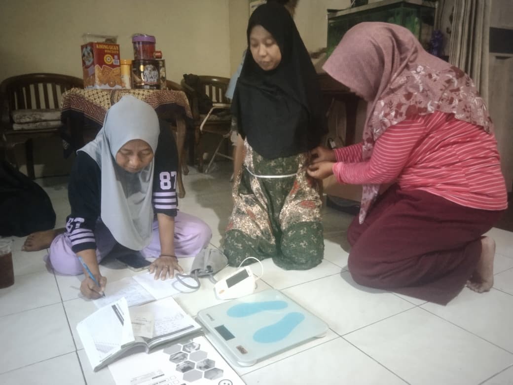 Pemantauan dan Pemberian Tambahan untuk Ibu Hamil  Bulan April di RW 01 RW 07  Desa Buko Kecamatan Wedung Kabupaten Demak Tahun 2026