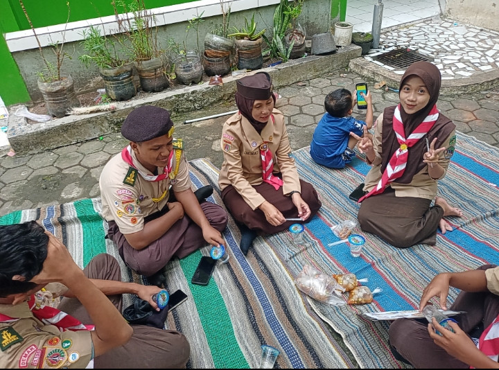 Membimbing Anak-anak Pramuka Siaga dan Penggalang