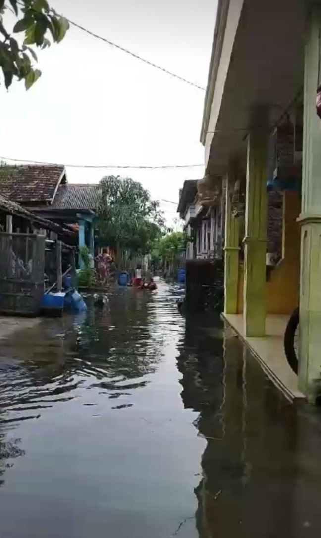 Banjir ROB di Mandung