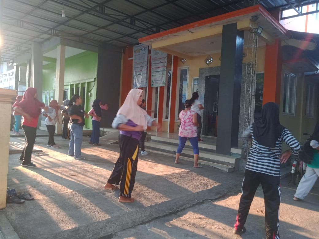 Senam sore desa mandung