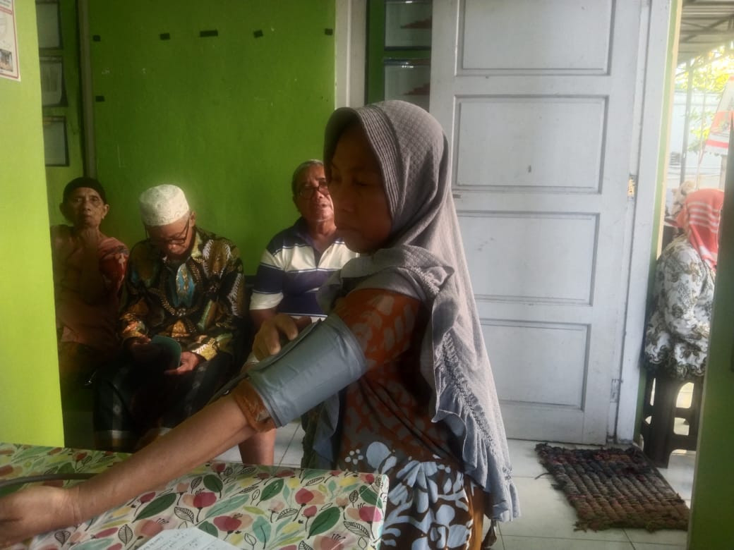 Antrian pasien di pkd mandung