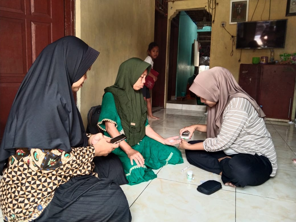 Kunjungan rumah penderita DM desa mandung