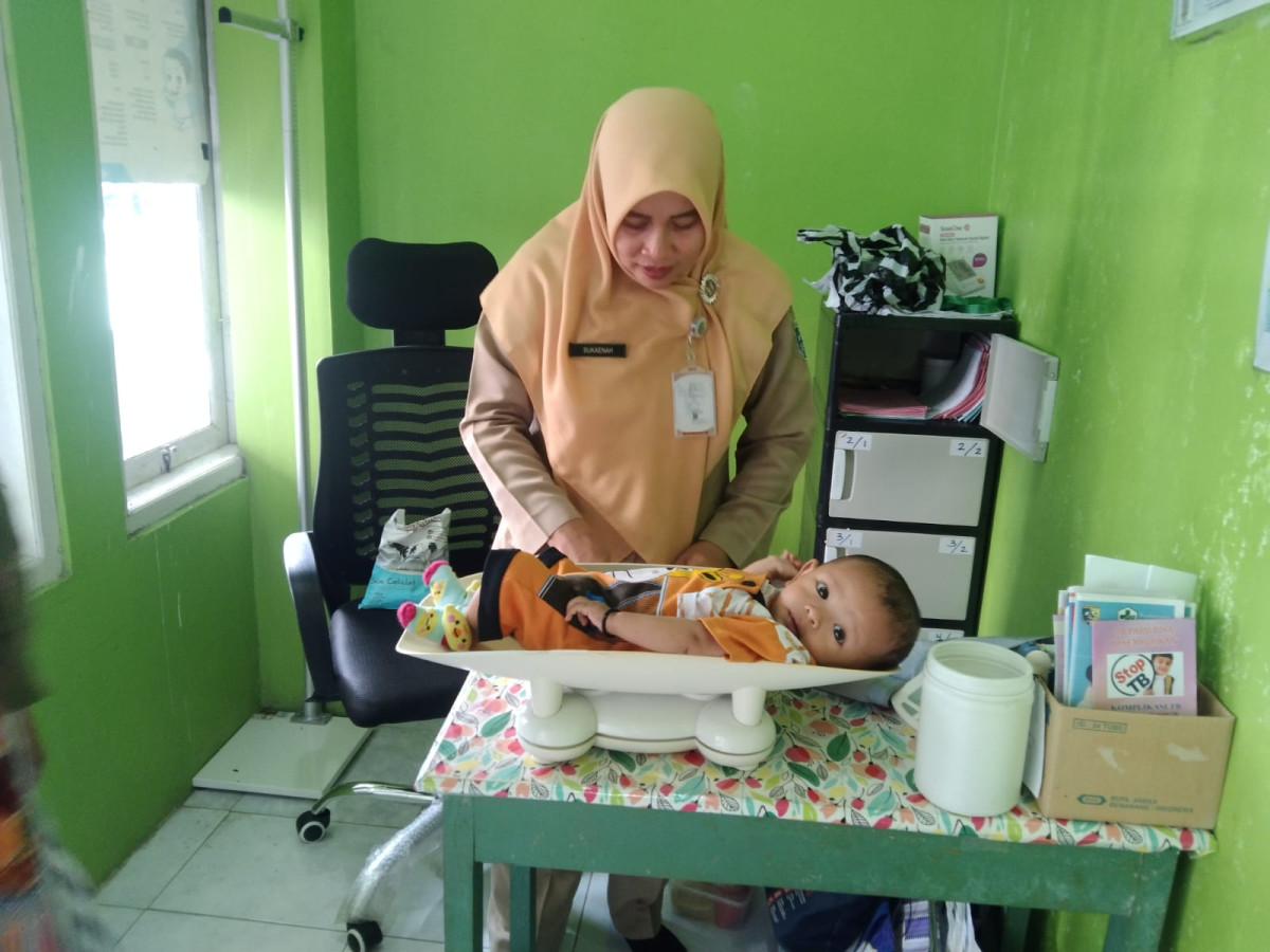 Pemantauan stunting oleh bidan desa