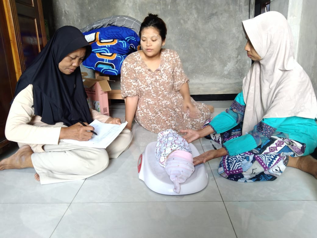 Kunjungan pasca salin oleh tim 813 TPK mandung