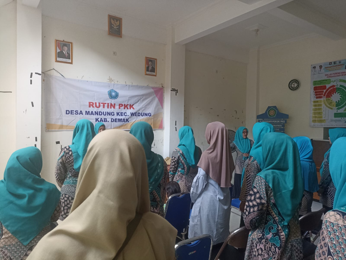 Rutin pkk desa mandung