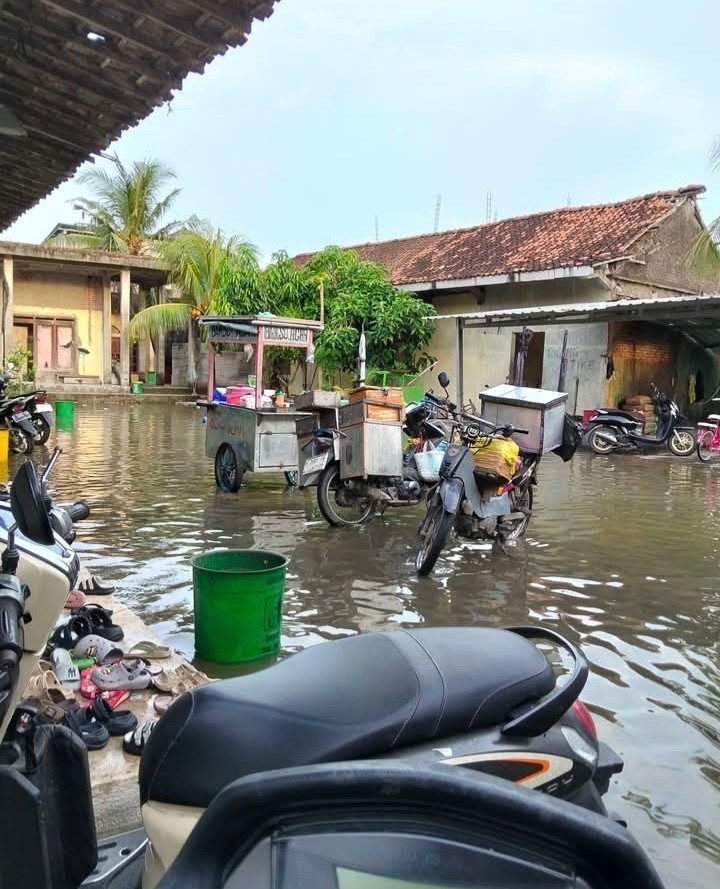 Banjir rob desa mandung