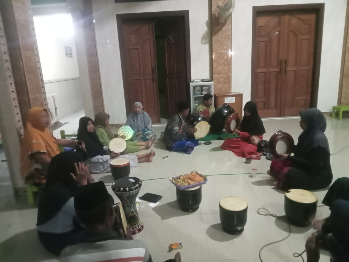 Latihan rebana