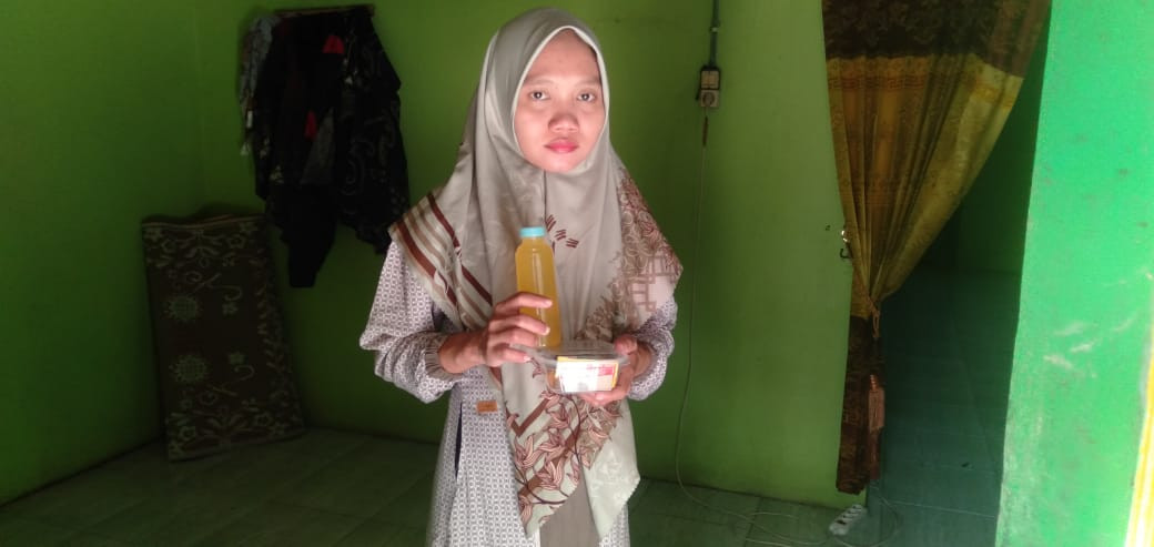 Pemberian PMT lokal pada bumil
