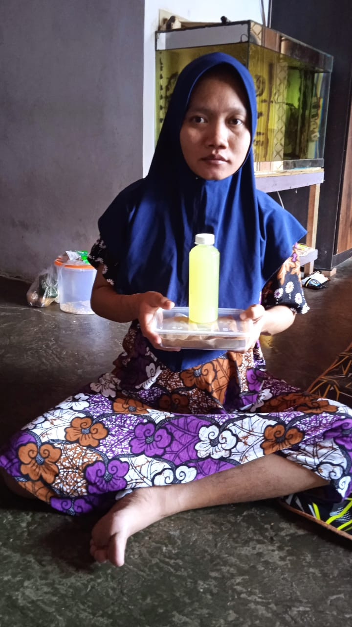 Pemberian PMT lokal pada bumil ke 63