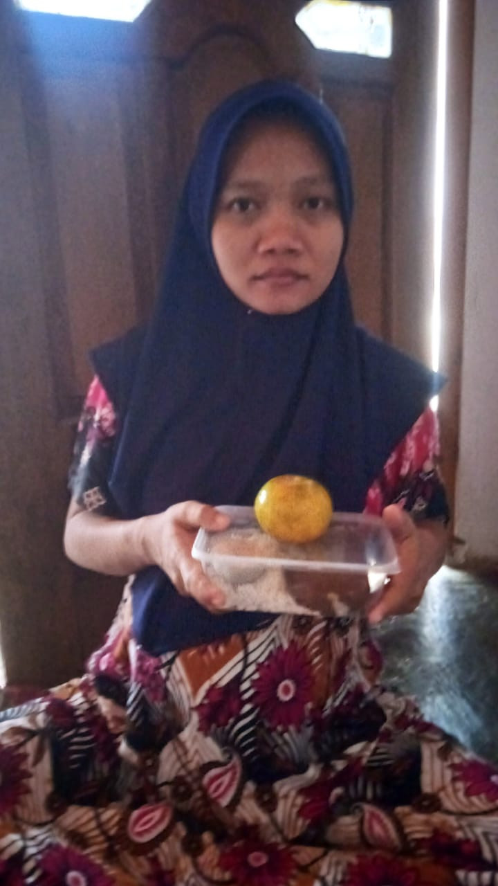 Pemberian PMT lokal pada bumil ke 69