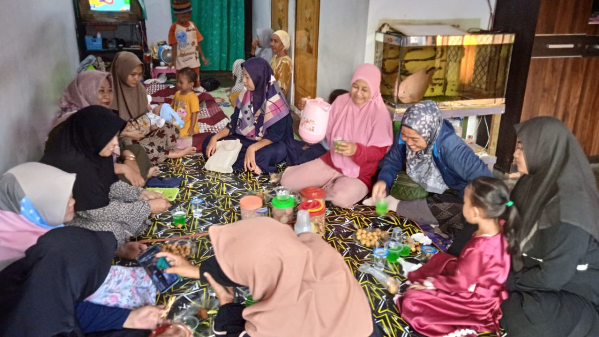 Menengok bayi