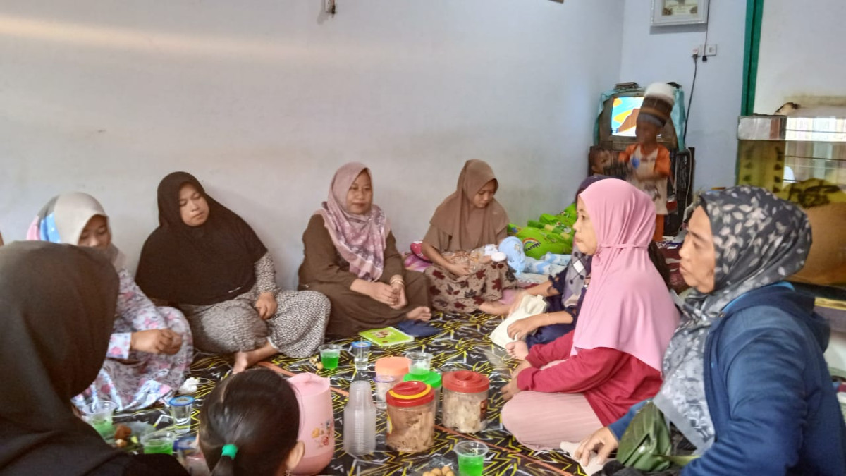 Menengok bayi